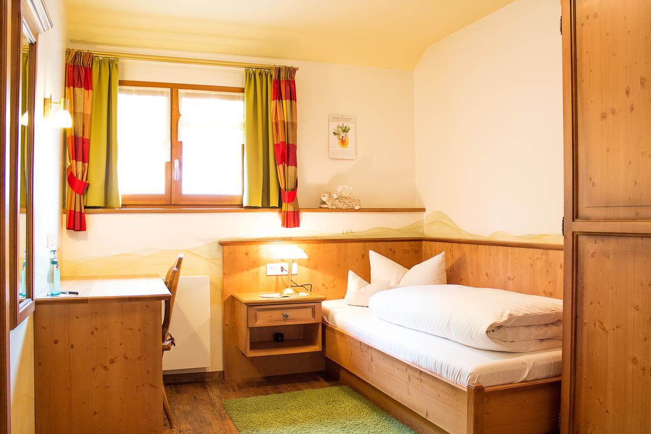 Hotel Tannenmuehle Grafenhausen Bagian luar foto